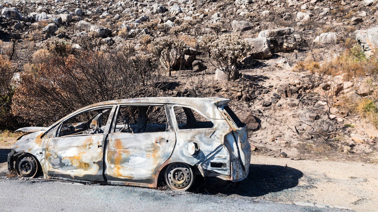 Épave de voiture à enlever